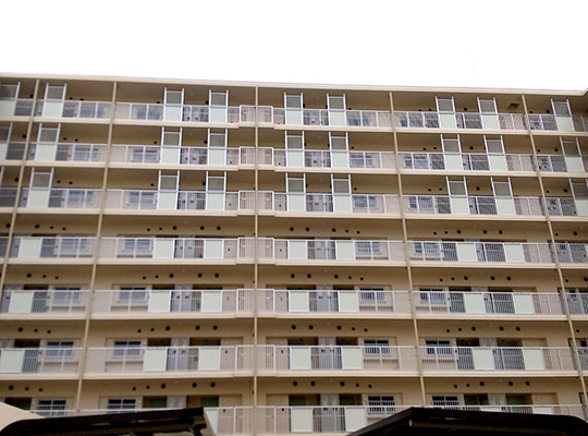 写真：都営住宅浮間三丁目10号棟